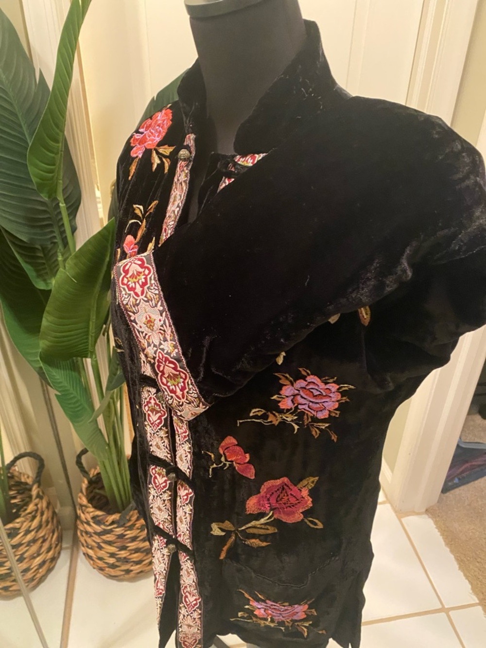 Newport News Black Velvet Jacket with Pink Floral Embroidery - Picture 2 of 7